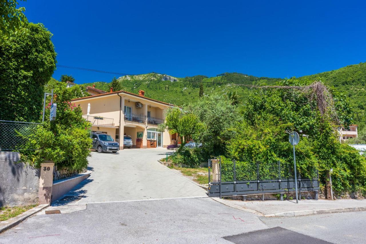 Apartments Branka Mošćenička Draga Eksteriør bilde